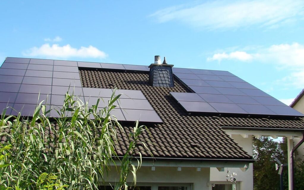 O que significa kWp solar?